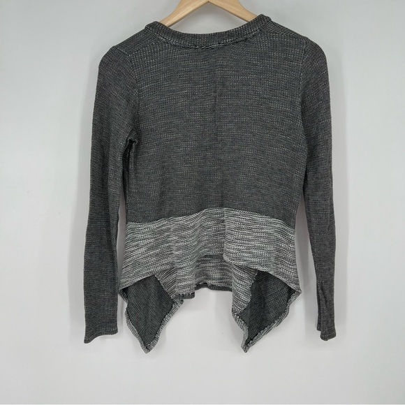 Beyond Yoga Double Faced Hi Low Sweatshirt Grey Size XS - Picture 11 of 11